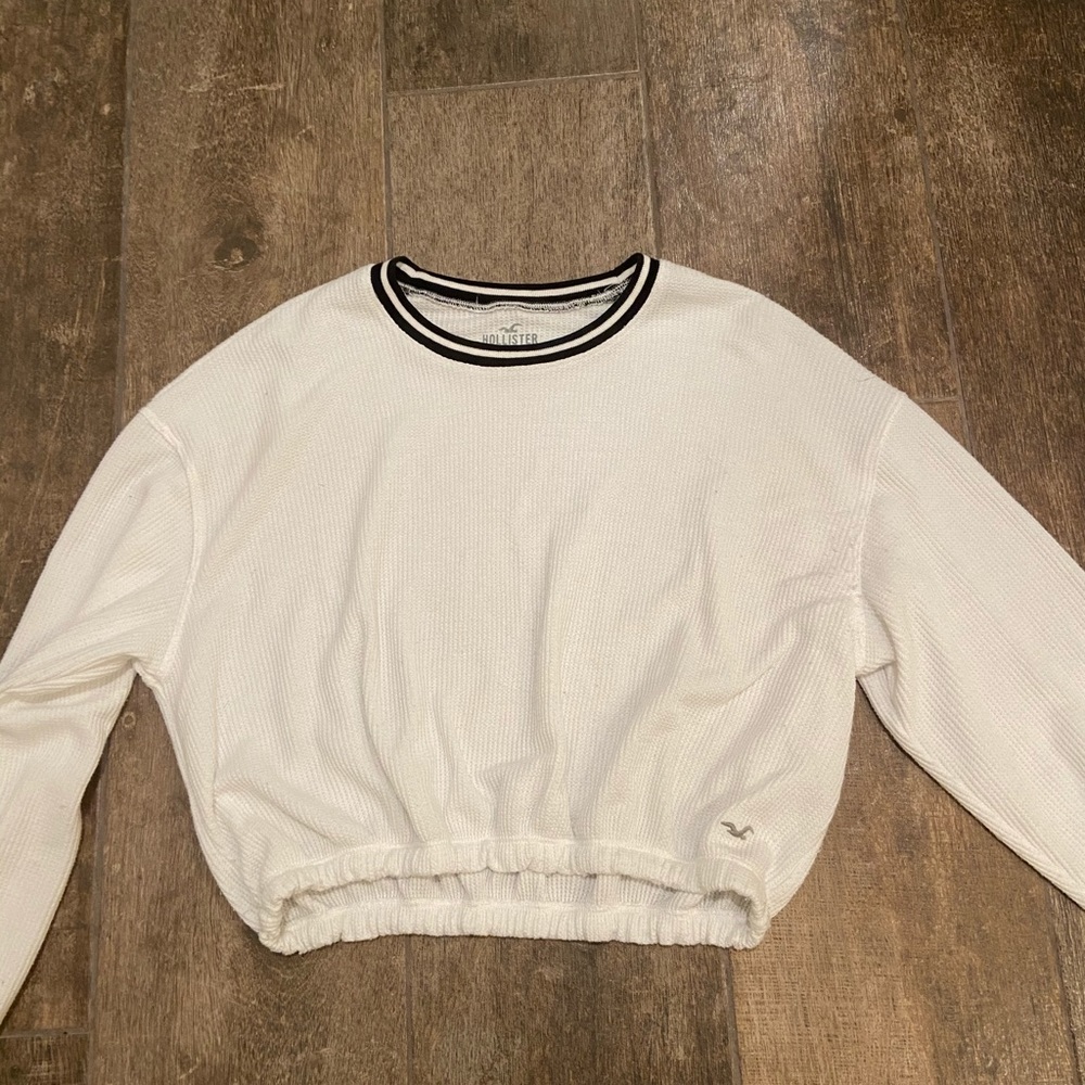 Hollister long sleeve cropped ‘boyfriend’ t-shirt